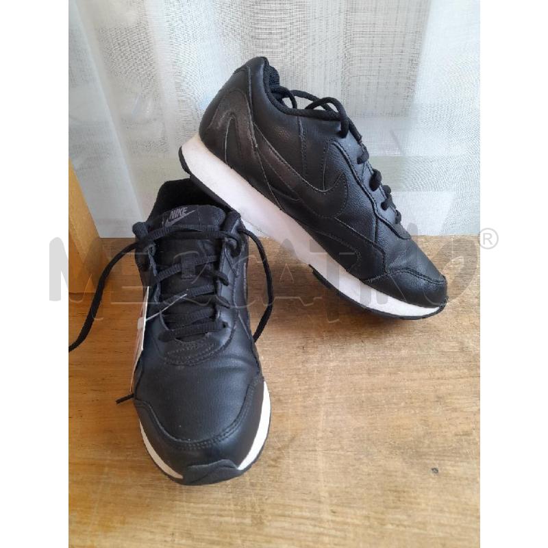 SNEAKERS DONNA NERE NIKE | Mercatino dell'Usato Sondrio 1