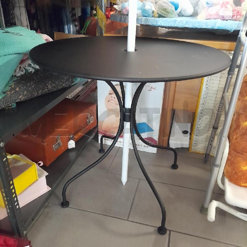 TAVOLO ROTONDO DA ESTERNO METALLO NERO | Mercatino dell'Usato Sondrio 1