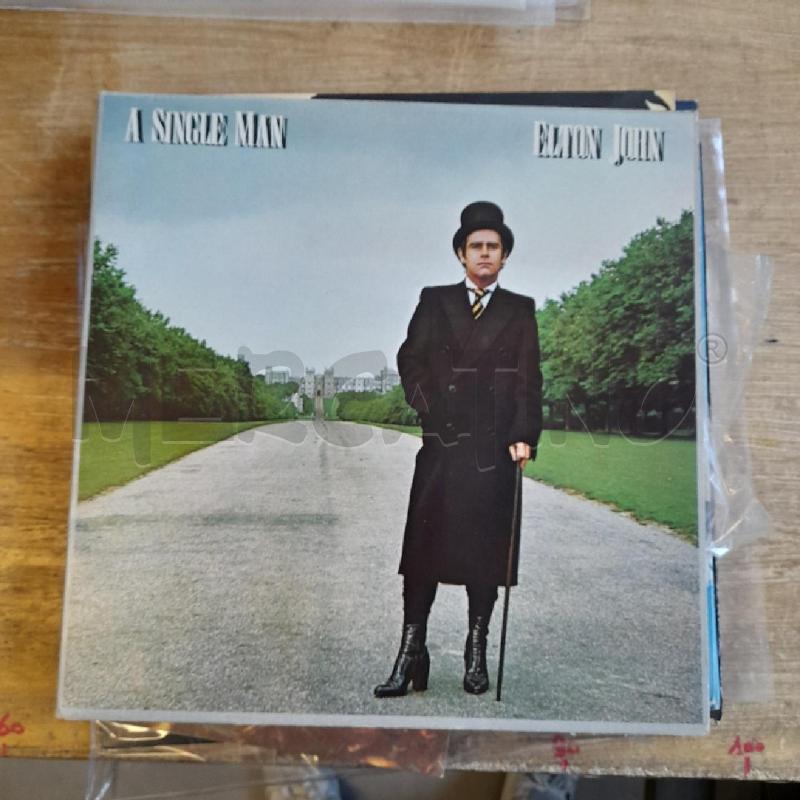 VINILE ELTON A SINGLE MAN | Mercatino dell'Usato Sondrio 1