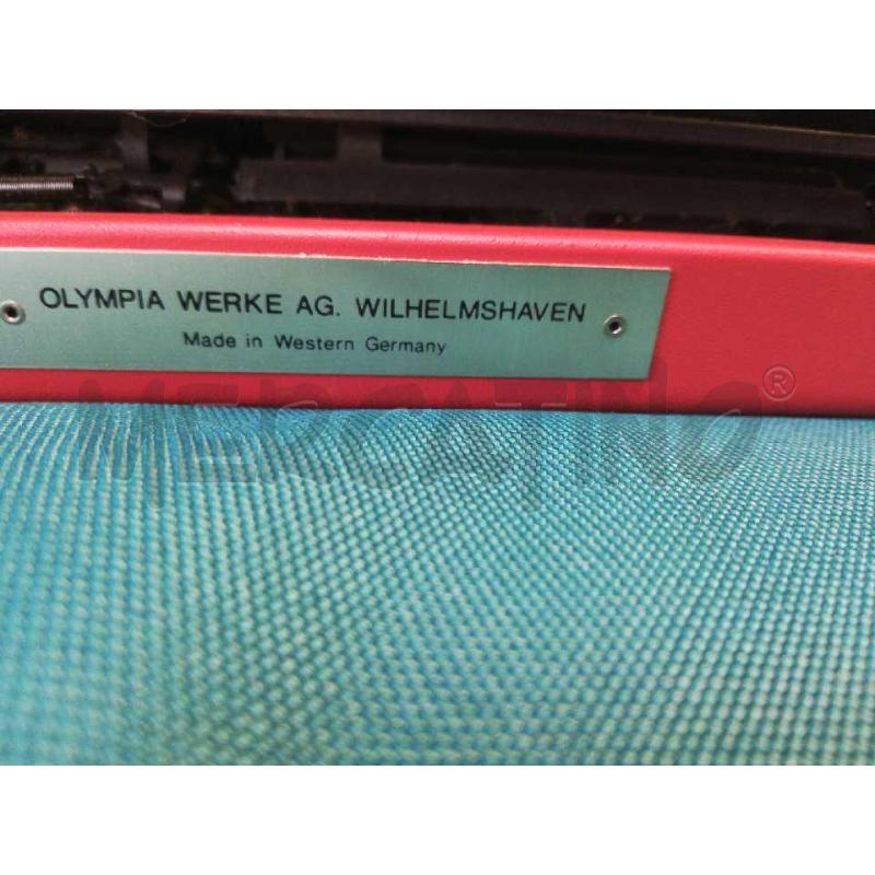MACCHINA DA SCRIVERE OLMPIA TRAVALLER DE LUXE | Mercatino dell'Usato Cosseria 2