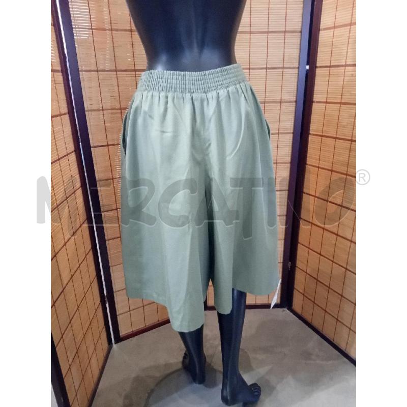 BERMUDA DONNA S/M LACOSTE VERDE AMPIO | Mercatino dell'Usato Manduria 3