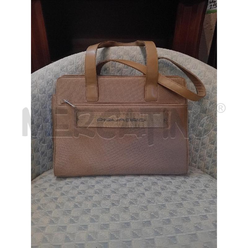 BORSA DONNA PIQUADRO BEIGE RIGIDA + ACCESSORI | Mercatino dell'Usato Manduria 1