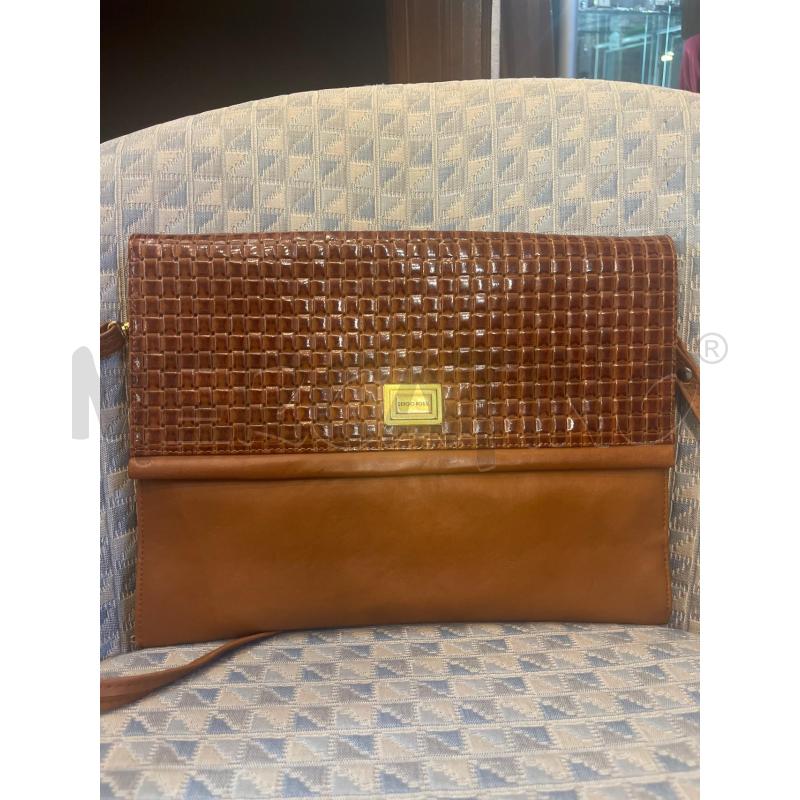 BORSA DONNA SERGIO ROSSI PELLE MARRONE A CARTELLA | Mercatino dell'Usato Manduria 1
