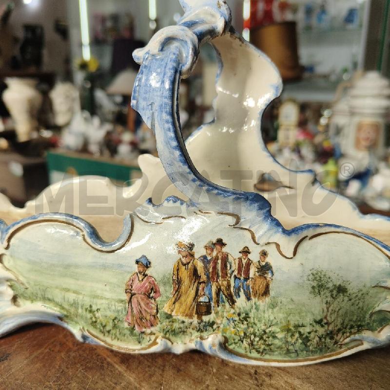 CENTROTAVOLA CERAMICA EPODA DIPINTA A MANO CONTADINI FIORI | Mercatino dell'Usato Manduria 2