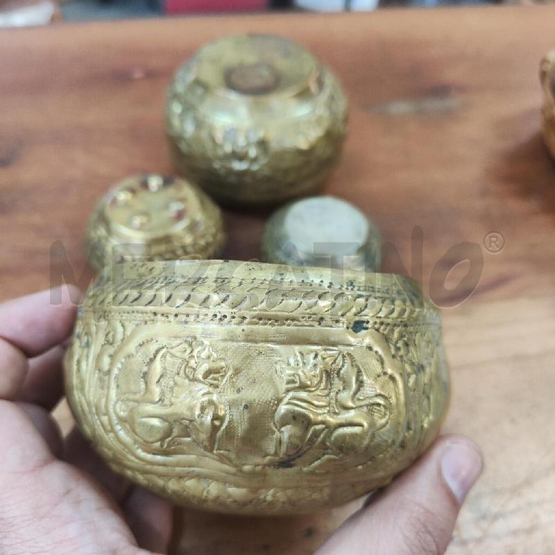 CIOTOLE PZ. 4 BIRMANIA RAME DORATO TONDE DECORATE | Mercatino dell'Usato Manduria 3