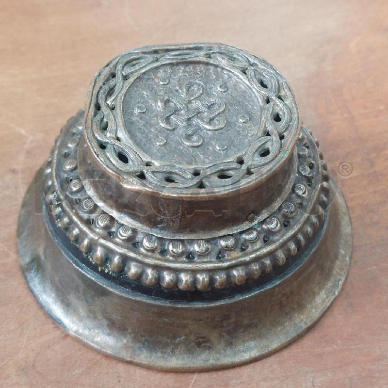 CIOTOLINA ORIENTALE METALLO ARGENTATO MARTELLATO | Mercatino dell'Usato Manduria 1