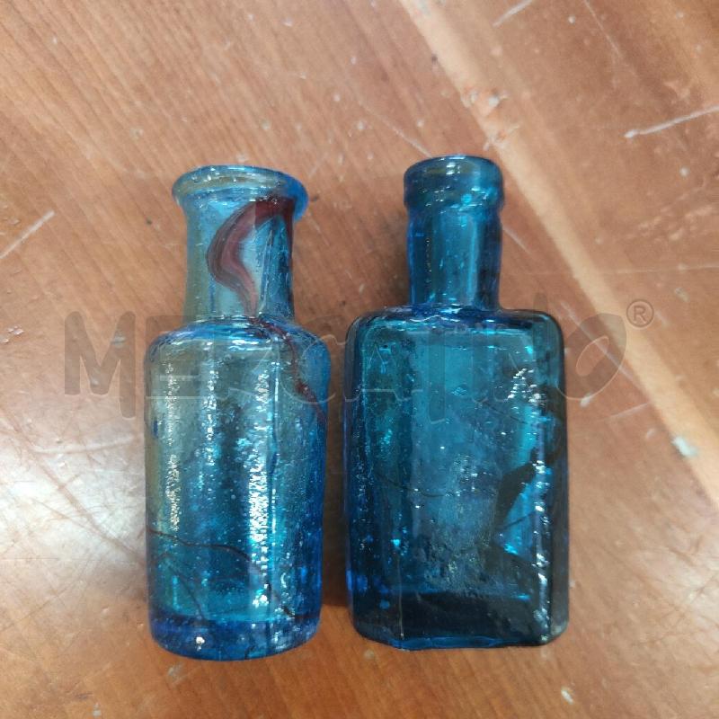 COPPIA BOTTIGLIETTE VETRO BLU STRIATO ROSSO EPOCA  | Mercatino dell'Usato Manduria 4