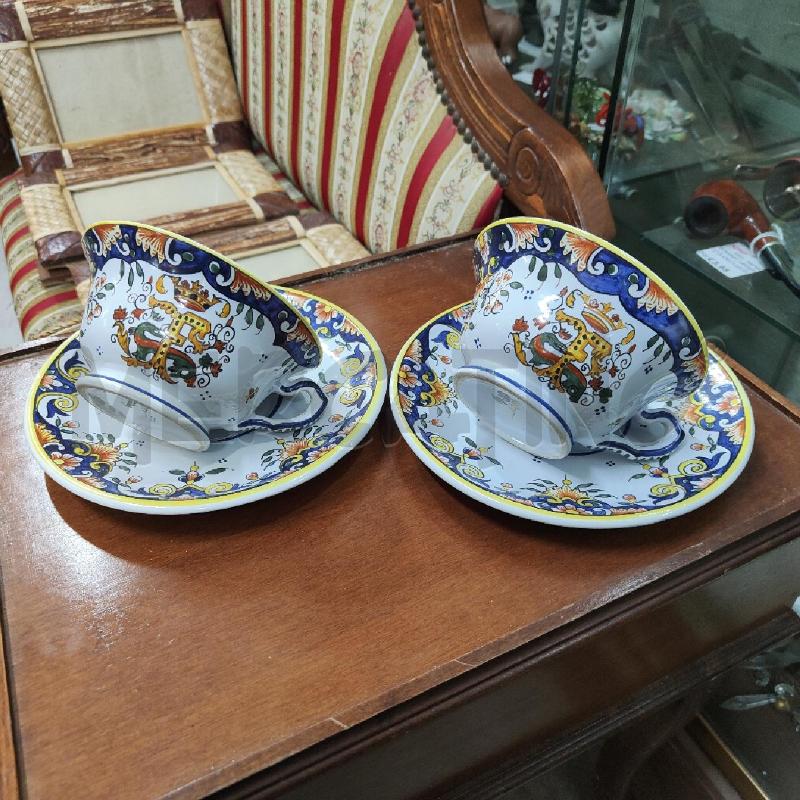 COPPIA TAZZE E PIATTINO FAIENCE DE BLOIS STEMMA FIORI | Mercatino dell'Usato Manduria 1
