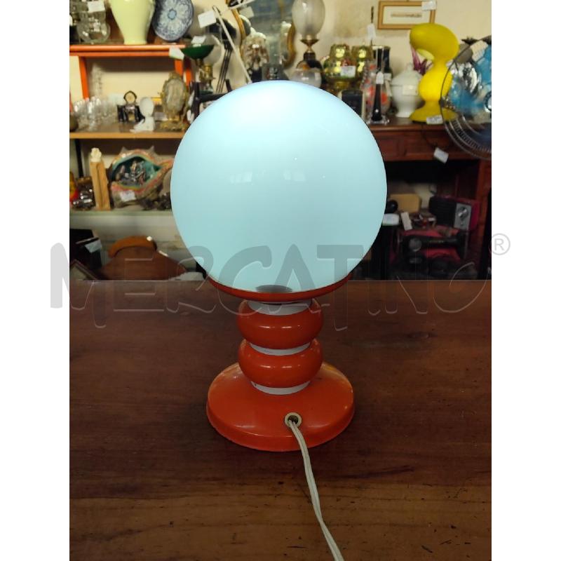 LAMPADA MID CENTURY ARANCIONE SFERA BIANCA | Mercatino dell'Usato Manduria 1
