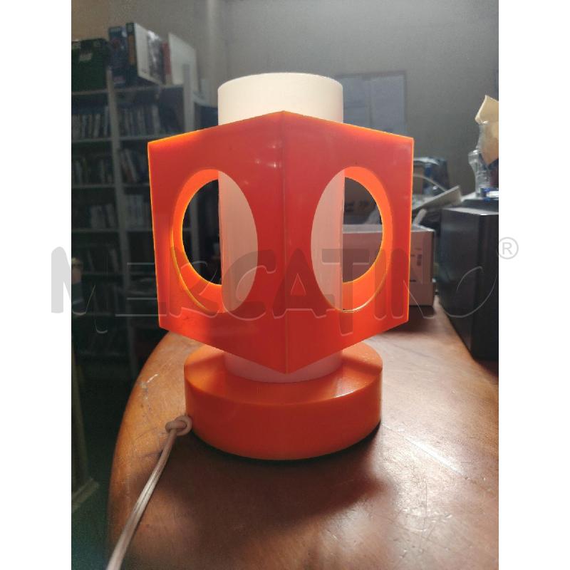 LAMPADA SPACE AGE PLASTICA ARANCIO BIANCA | Mercatino dell'Usato Manduria 2