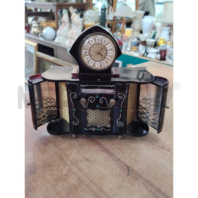 MINIATURA BACHELITE MOBILE BAR RADIO E OROLOGIO DA REVISIONARE | Mercatino dell'Usato Manduria 1