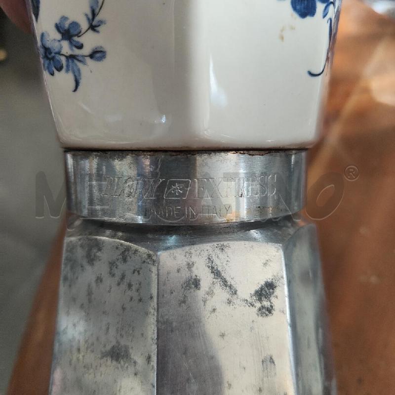 MOKA FLORY EXPRESS PORCELLANA ALLUMINIO FIORI BLU | Mercatino dell'Usato Manduria 4
