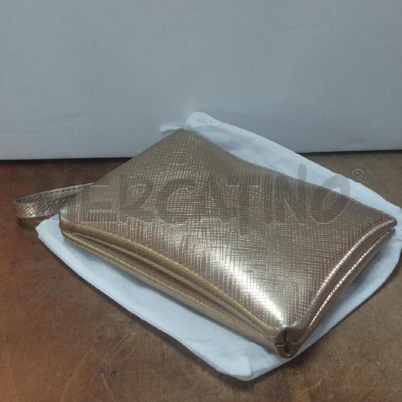 POCHETTE GUM GIANNI CHIARINI DORATA | Mercatino dell'Usato Manduria 2