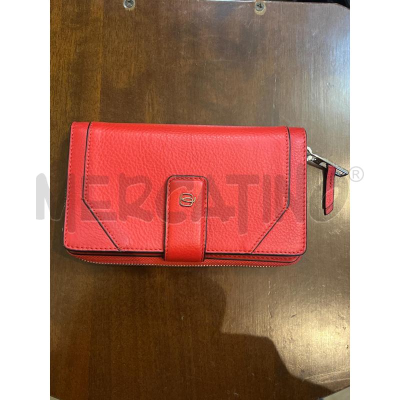 PORTA FOGLIO DONNA PIQUADRO ROSSO NUOVO CON SCATOLA | Mercatino dell'Usato Manduria 1