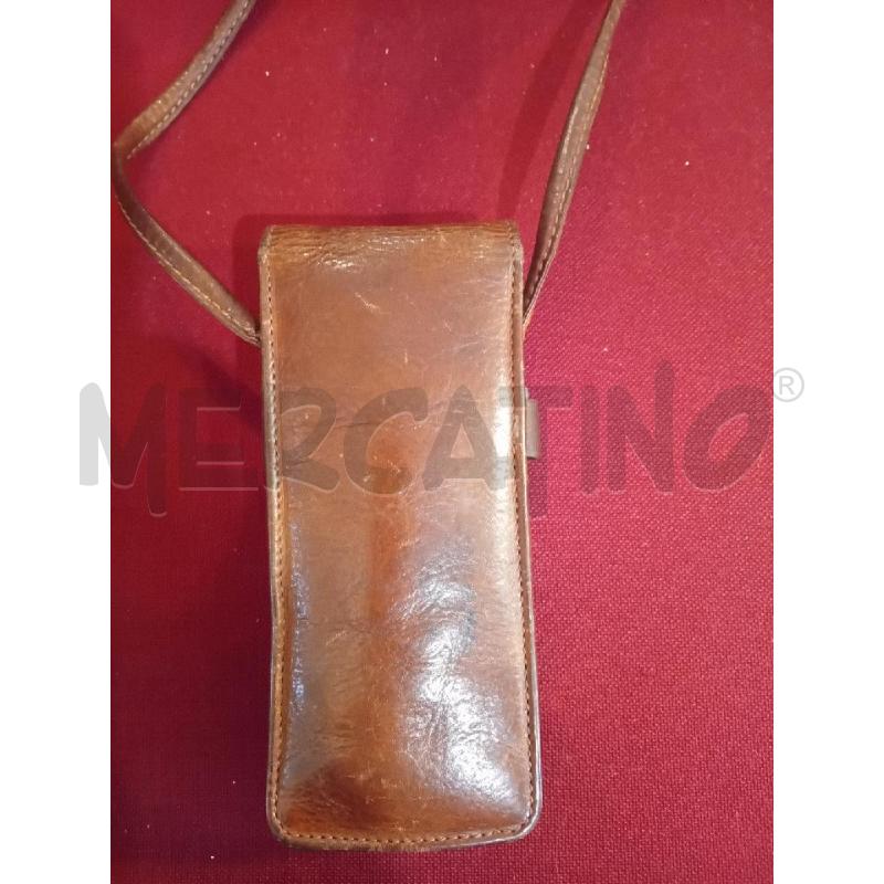 PORTA OCCHIALI THE BRIDGE PELLE MARRONE CON LACCETTO | Mercatino dell'Usato Manduria 3