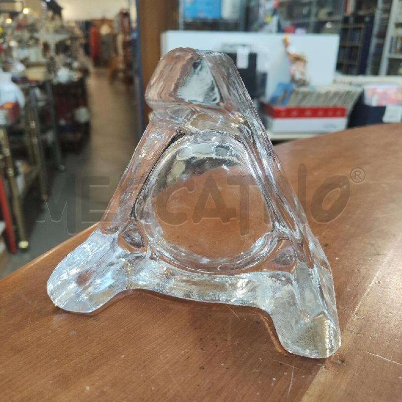 POSA CENERE TRIANGOLARE MID CENTURY VETRO RIALZATO | Mercatino dell'Usato Manduria 4