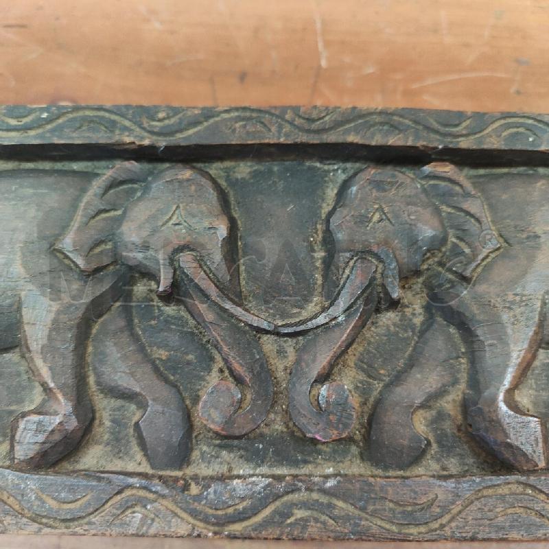 SCATOLA LEGNO SCURO ELEFANTI BIRMANIA | Mercatino dell'Usato Manduria 2