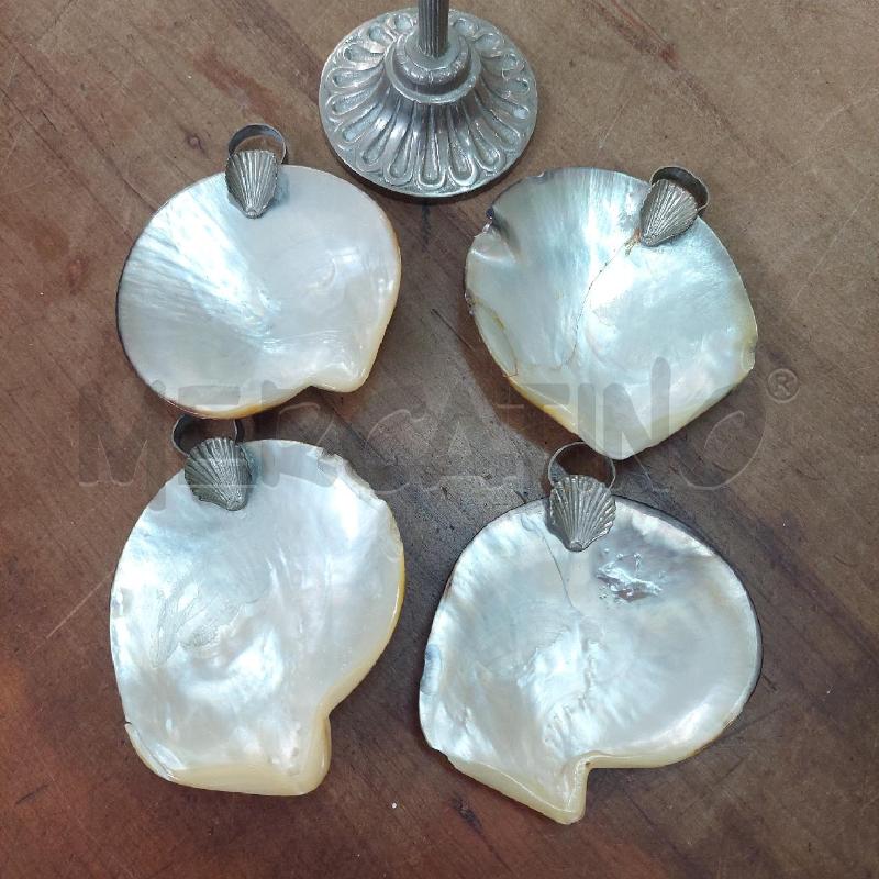SET PER CAVIALE PIATTINI CONCHIGLIE STRUTTURA METALLO CON DIFETTI | Mercatino dell'Usato Manduria 2