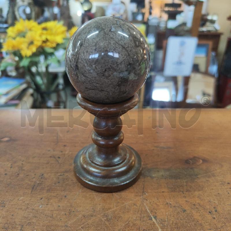 SFERA MARMO CON SUPPORTO LEGNO  | Mercatino dell'Usato Manduria 1
