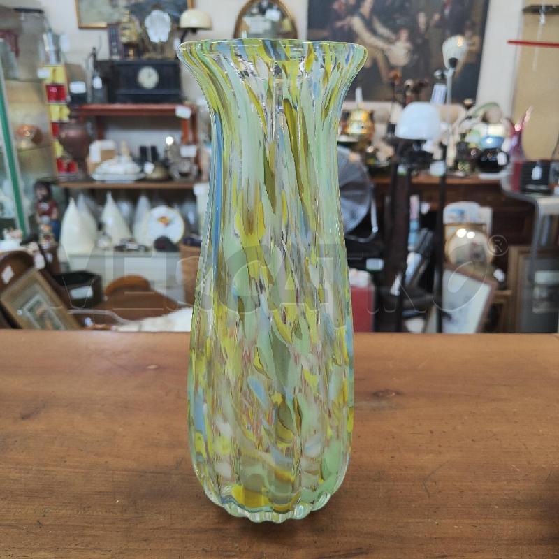 VASO MURANO A MACCHIE GIALLE VERDI CELESTI 28 CM | Mercatino dell'Usato Manduria 1