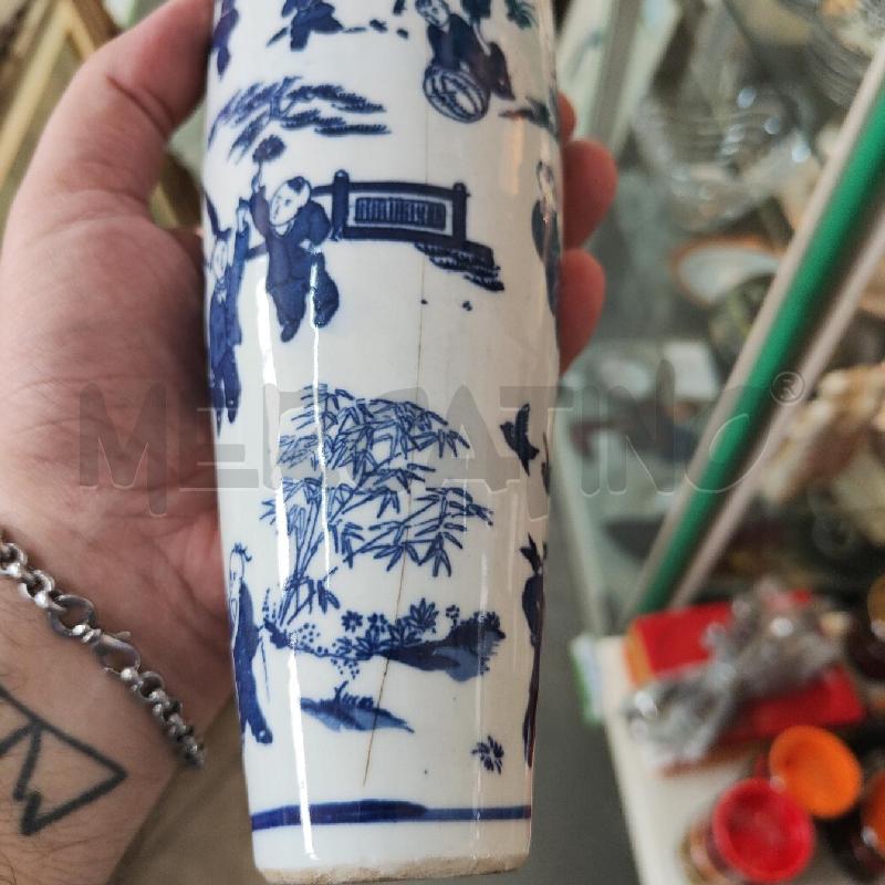 VASO PORCELLANA CINESE BIANCO BLU 39.5 CM FELATURA  | Mercatino dell'Usato Manduria 5