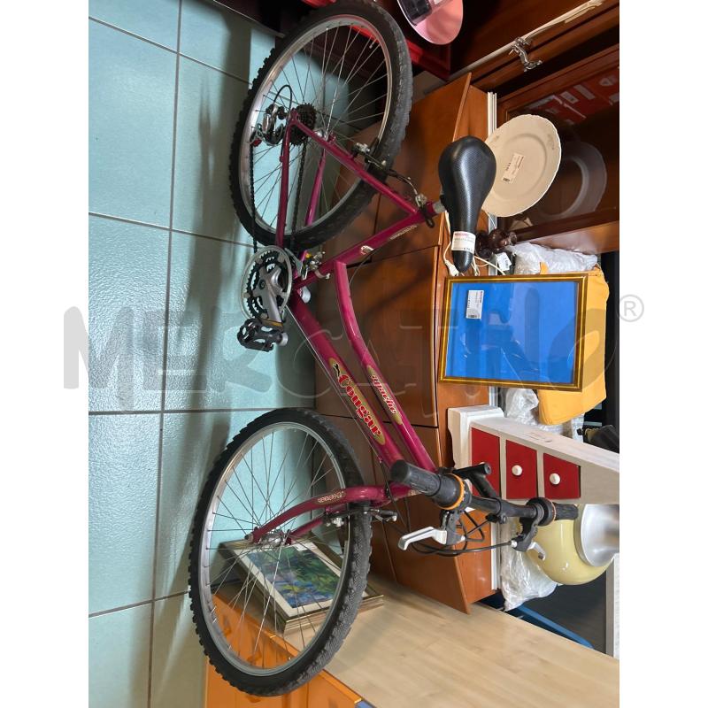 BICICLETTA DONNA FUXIA  | Mercatino dell'Usato Martina franca 1
