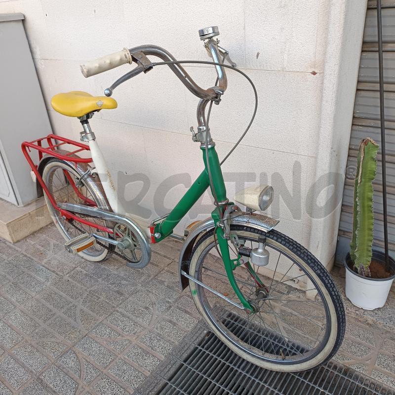 BICICLETTA VERDE ROSSA E BIANCA | Mercatino dell'Usato Martina franca 4