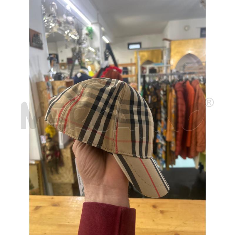CAPPELLINO BAMBINO BURBERRY  | Mercatino dell'Usato Martina franca 2