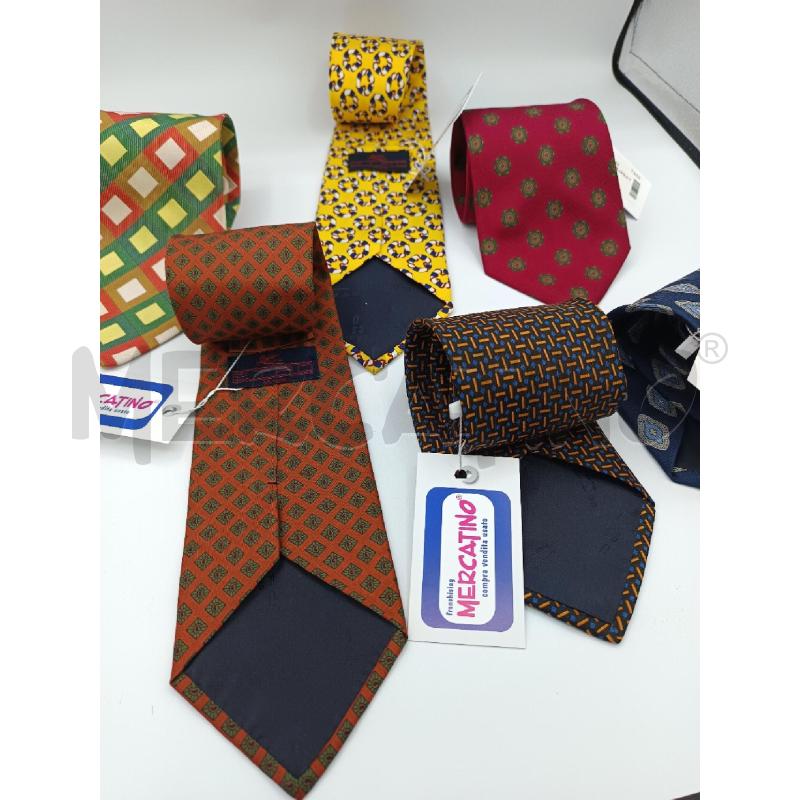 CRAVATTA ETRO COLORATA | Mercatino dell'Usato Martina franca 4