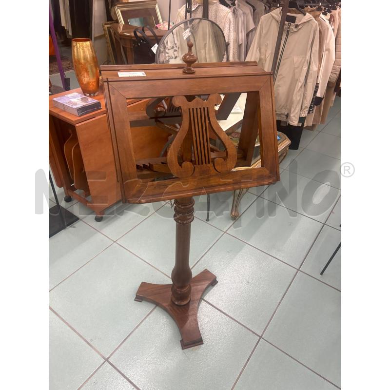 LEGGIO IN LEGNO  | Mercatino dell'Usato Martina franca 1