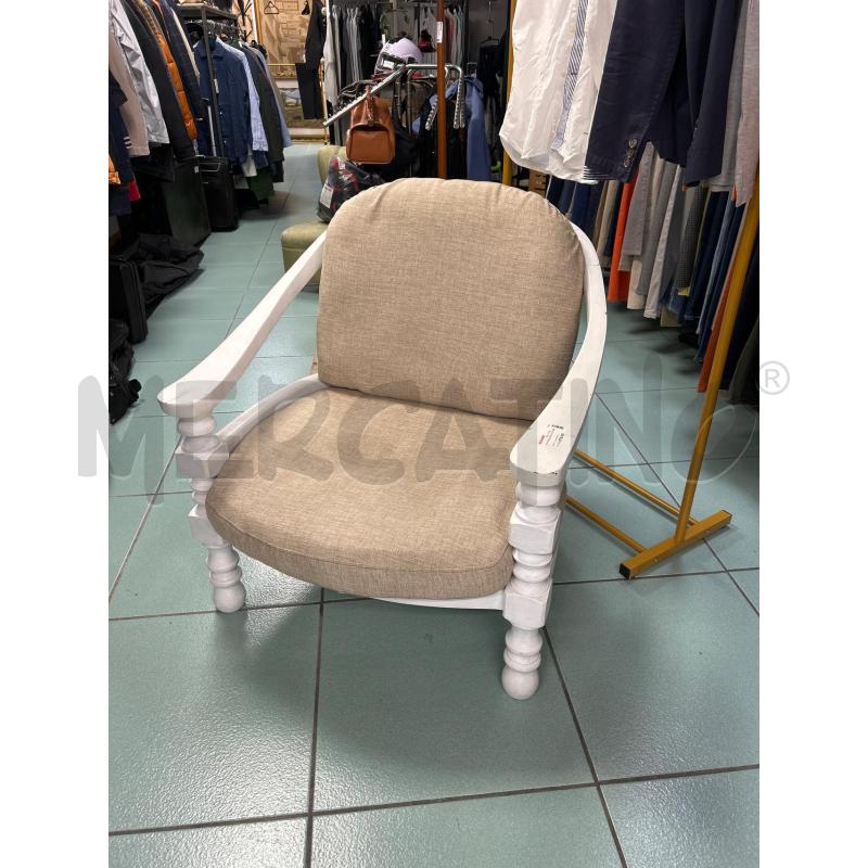 POLTRONA BIANCA SHABBY | Mercatino dell'Usato Martina franca 1