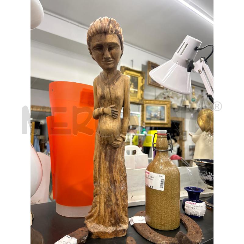 STATUINA IN LEGNO  | Mercatino dell'Usato Martina franca 1