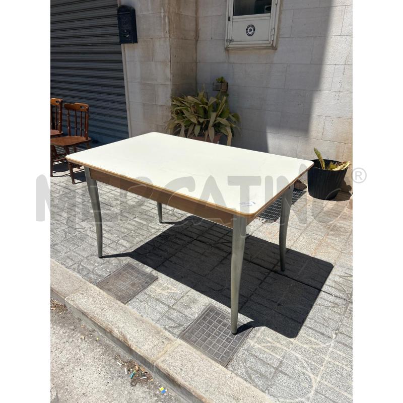 TAVOLO ALLUNGABILE | Mercatino dell'Usato Martina franca 1