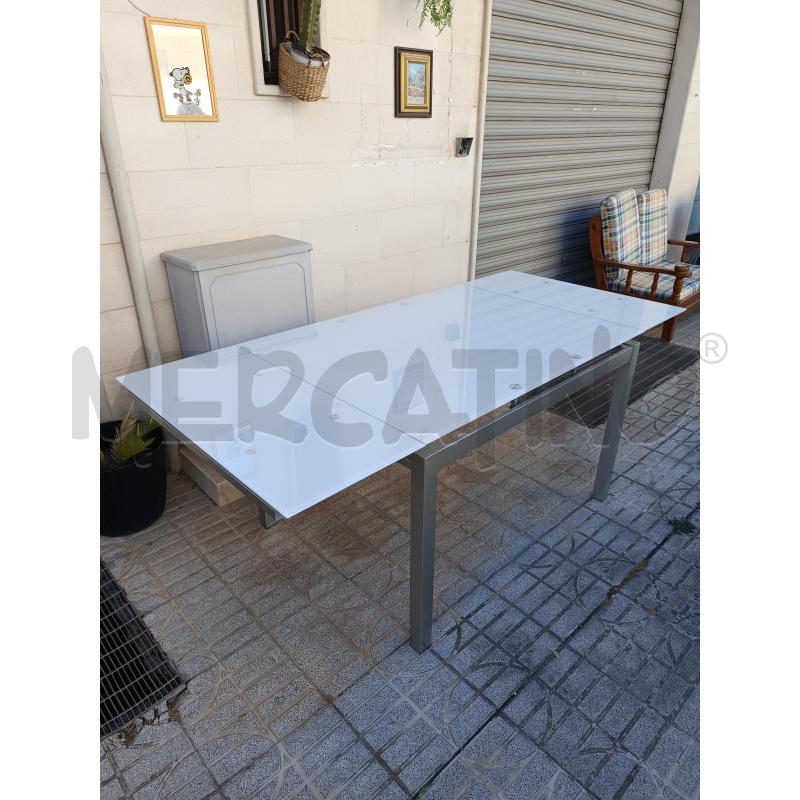 TAVOLO IN VETRO  | Mercatino dell'Usato Martina franca 2