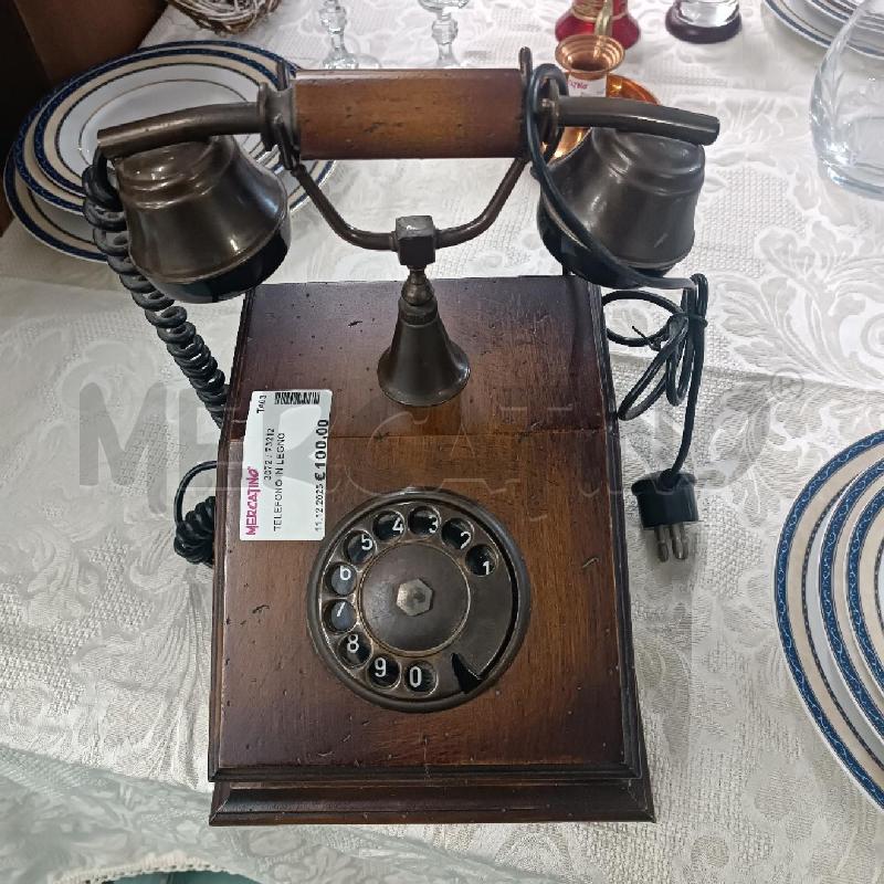 TELEFONO IN LEGNO  | Mercatino dell'Usato Martina franca 1
