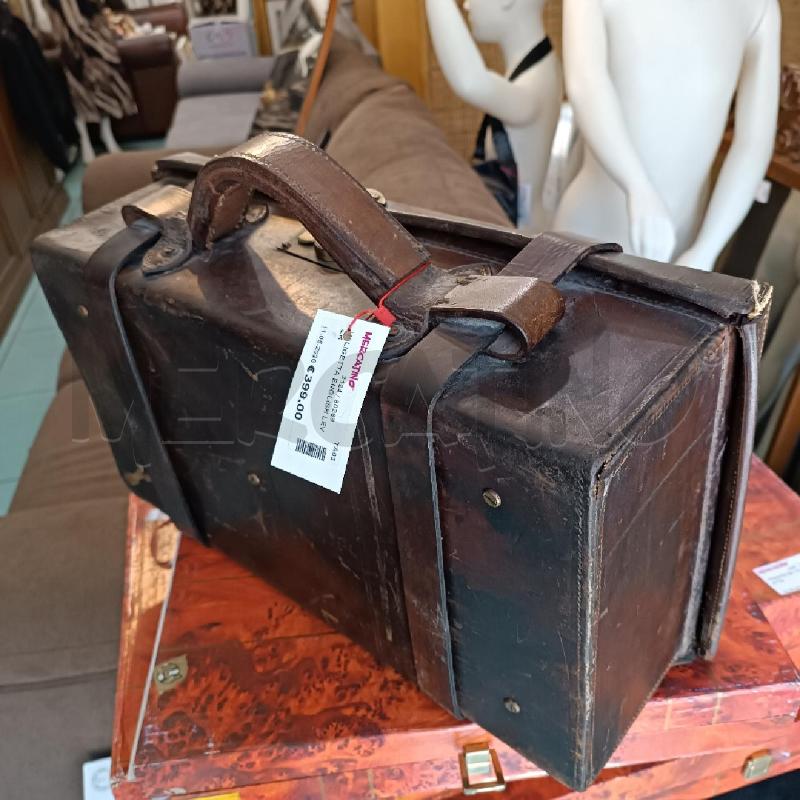 VALIGETTA ENGLISH LEVER | Mercatino dell'Usato Martina franca 2