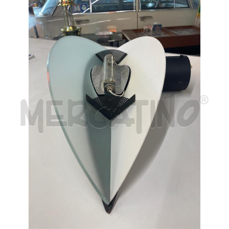 APPLIQUE A PARETE QUATTRIFOLIO DESIGN VINTAGE ANNI 80- 90 NERA MEZZALUNA METALLLO E 2 VETRI BIANCHI | Mercatino dell'Usato Teramo 2