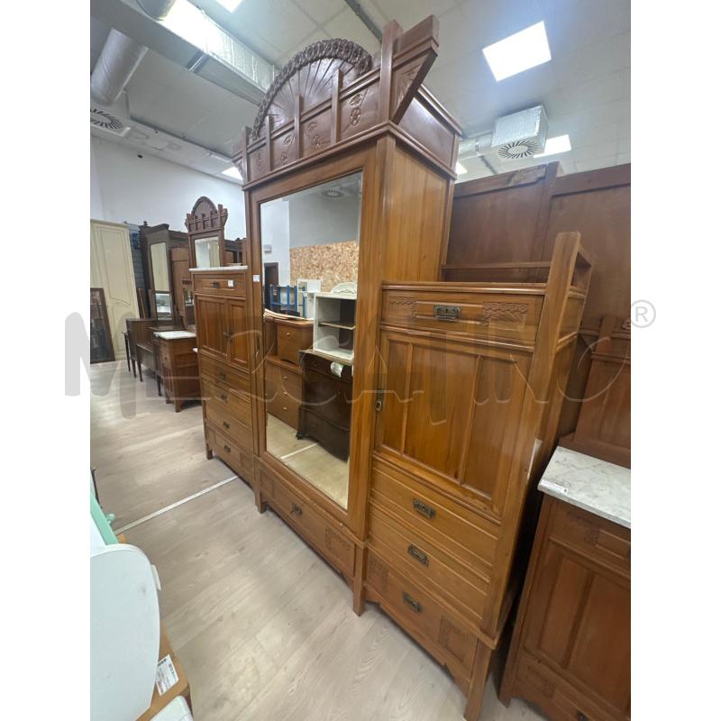 ARMADIO EPOCA IN LEGNO MASSELLO 1 ANTA SPECCHIO - RESTAURATO - SOPRALZO INCISO | Mercatino dell'Usato Teramo 1