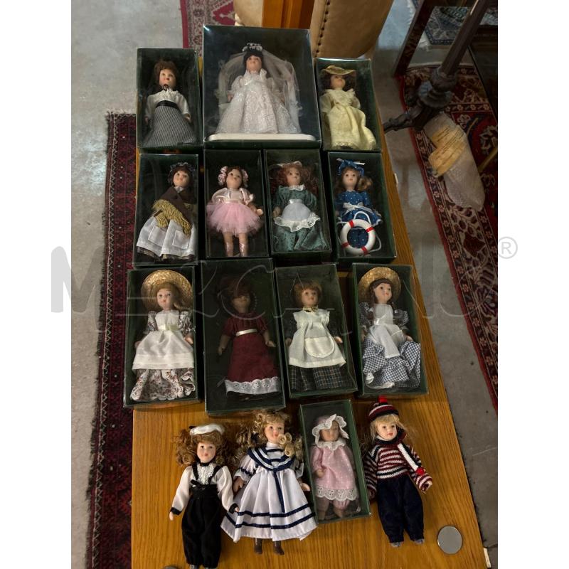 BAMBOLE D'EPOCA DOLLS HOUSE SERIE 15PZ. VARI | Mercatino dell'Usato Teramo 1