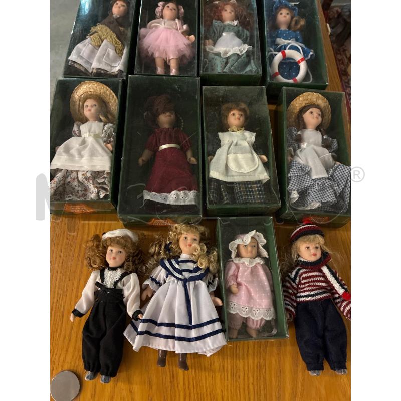 BAMBOLE D'EPOCA DOLLS HOUSE SERIE 15PZ. VARI | Mercatino dell'Usato Teramo 3