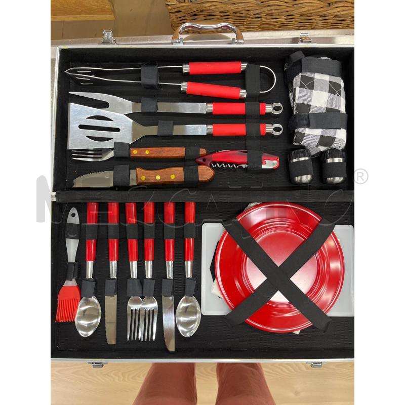 BARBECUE KIT 2 PERSONE VALIGIA COMPLETA ROSSA NERA | Mercatino dell'Usato Teramo 1