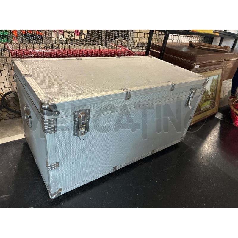 BAULE ALLUMINIO DA ARREDO CON MANIGLIE  | Mercatino dell'Usato Teramo 1