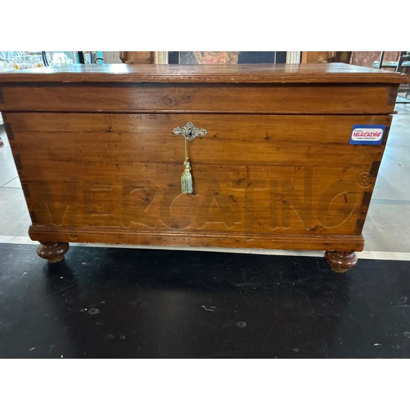 BAULE LEGNO NOCE PIEDE CIPOLLA | Mercatino dell'Usato Teramo 3