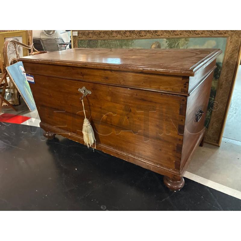 BAULE LEGNO NOCE PIEDE CIPOLLA | Mercatino dell'Usato Teramo 1