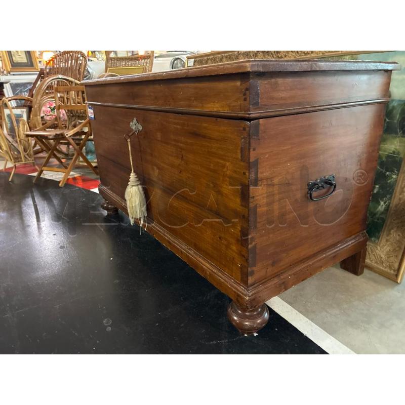 BAULE LEGNO NOCE PIEDE CIPOLLA | Mercatino dell'Usato Teramo 3