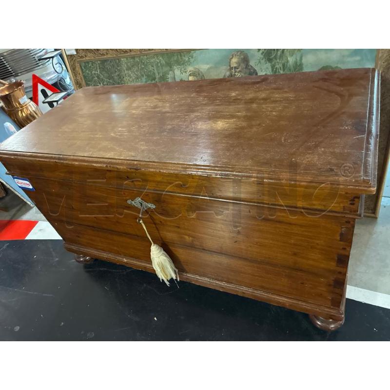 BAULE LEGNO NOCE PIEDE CIPOLLA | Mercatino dell'Usato Teramo 4