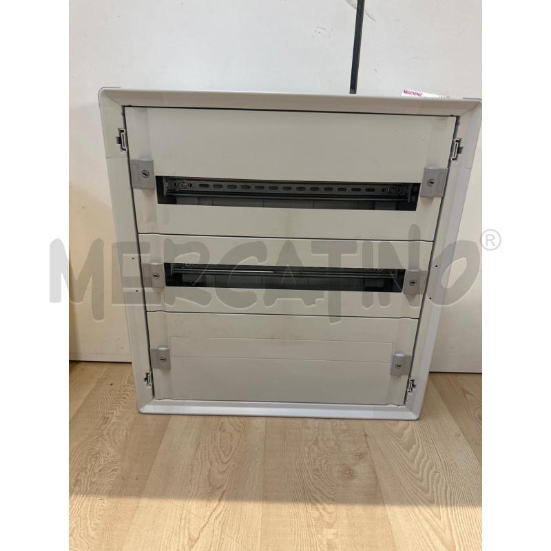 BITICINO QUADRO DA PARETE IN PLASTICA PROFESSIONALE | Mercatino dell'Usato Teramo 2
