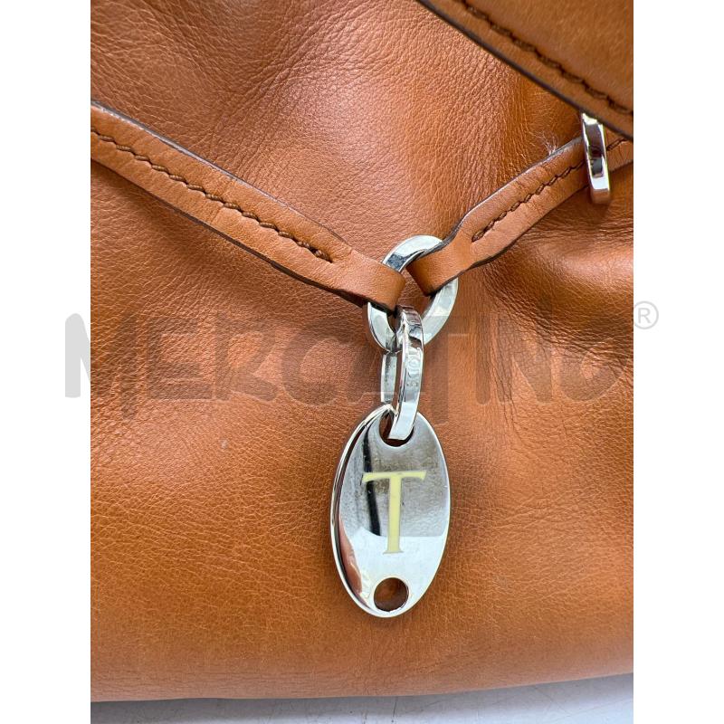 BORSA DONNA TODS IN PELLE COL CARAMELLO A SPALLA ANGOLI BORCHIE | Mercatino dell'Usato Teramo 4