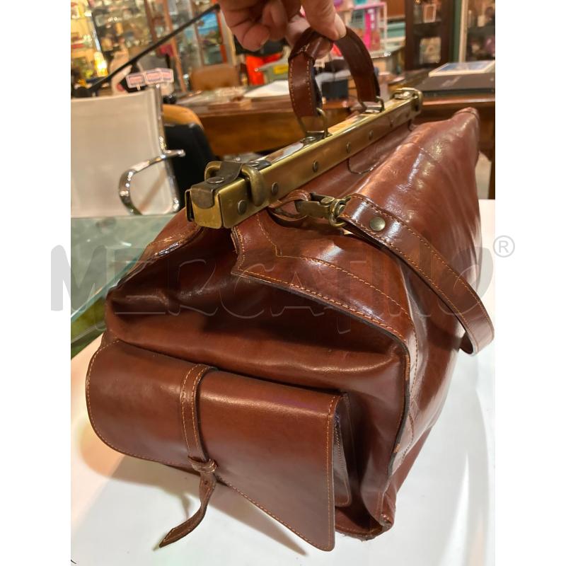 BORSONE DA VIAGGIO IN PELLE CON MANICI E TRACOLLA VINTAGE DOCTOR | Mercatino dell'Usato Teramo 2