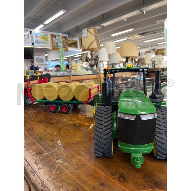 BRUDER TRATTORE CINGOLATO 9620RX SCALA 1:16 JOHN DEERE 04055 + RIMORCHIO CON LEGNA + RIMORCHIO ROTOB | Mercatino dell'Usato Teramo 1